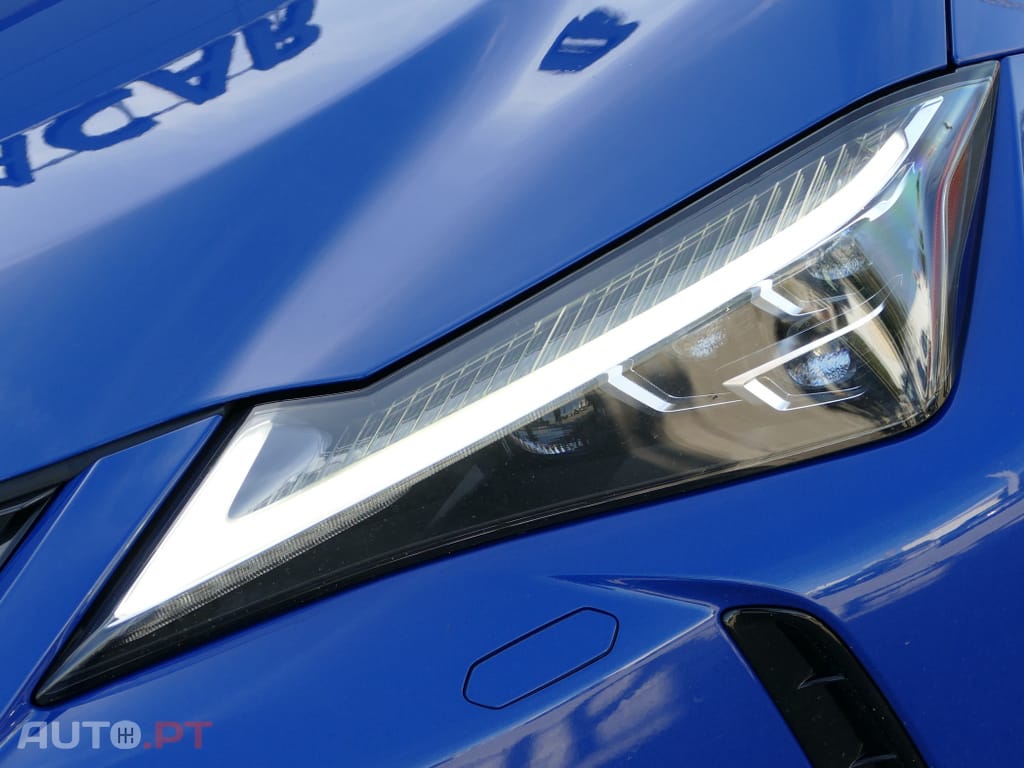 Lexus UX Luxury+TAE+JLL18