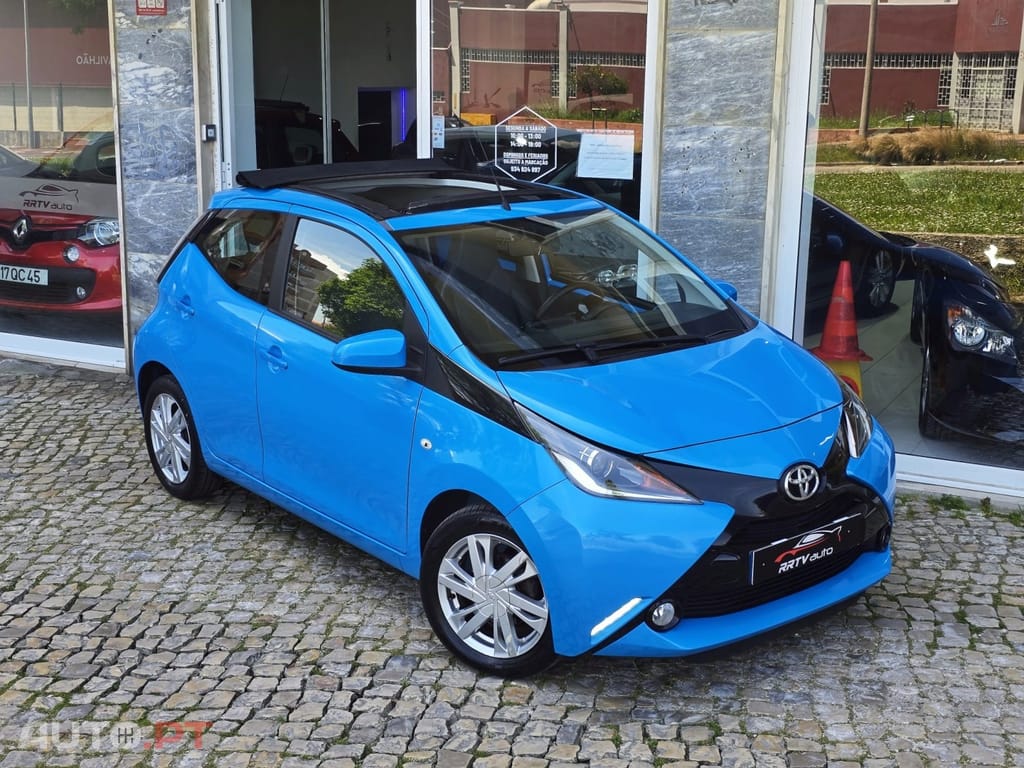 Toyota Aygo 1.0 X-Play Plus