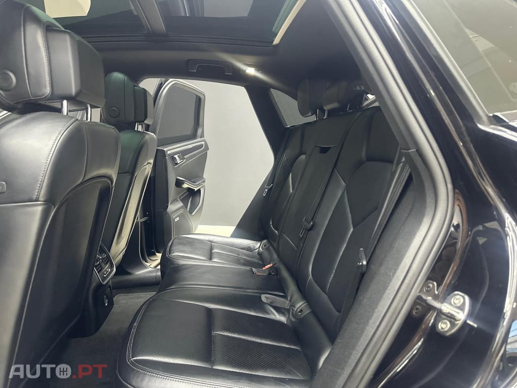 Porsche Macan S