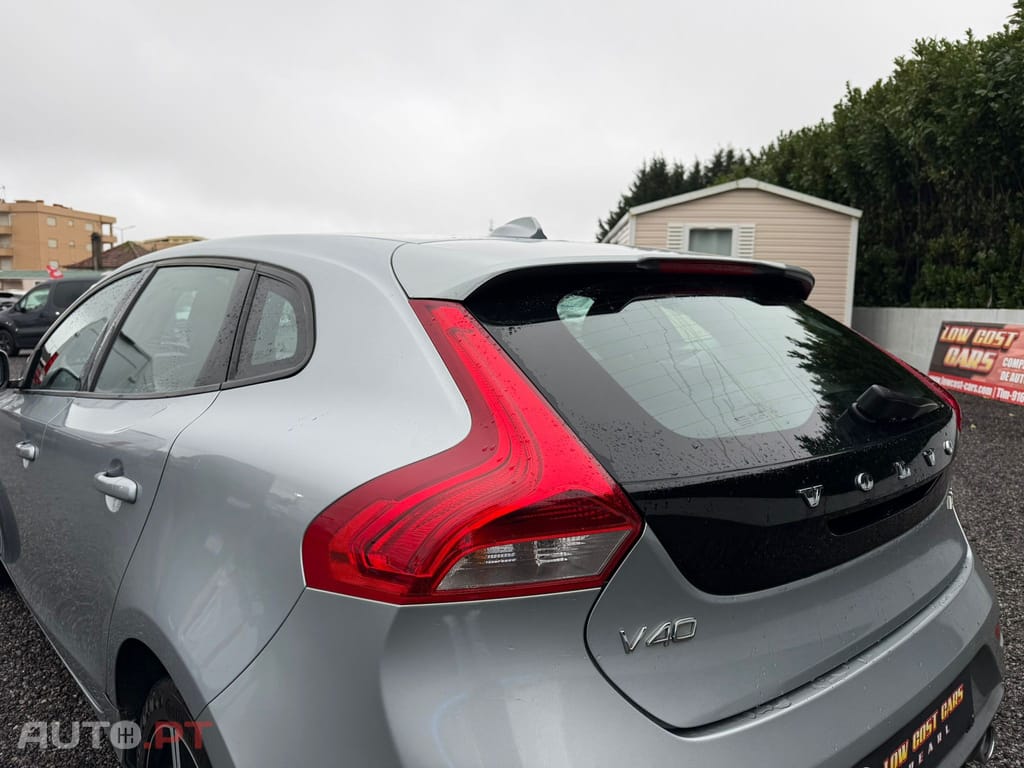 Volvo V40 2.0 D2 R-Design