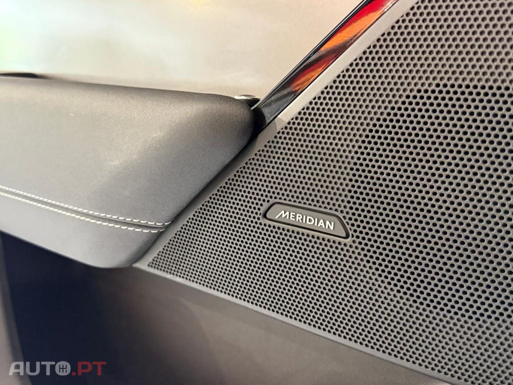 Land Rover Velar I.V.A DEDUTIVEL P400e