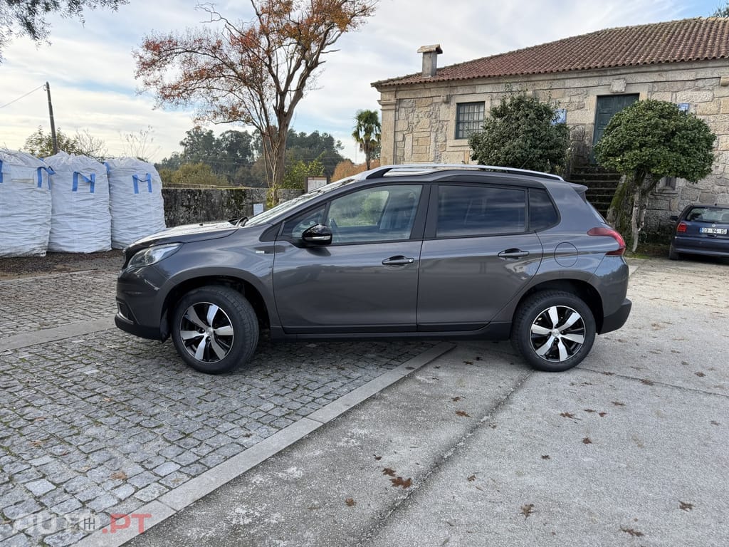 Peugeot 2008 1.2 PureTech Allure