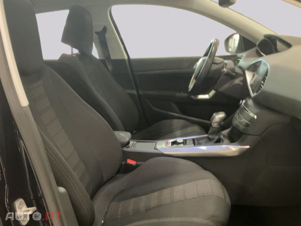 Peugeot 308 SW 1.2 e-THP Allure EAT6