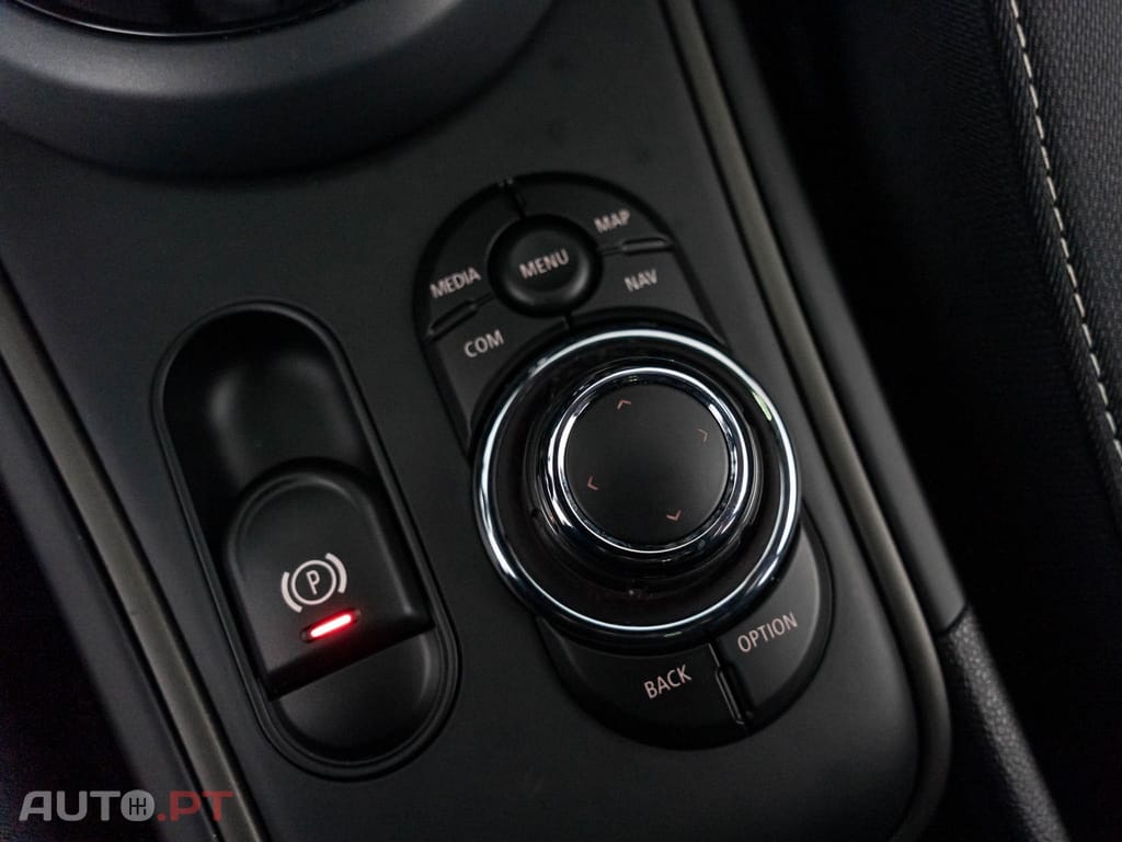 MINI Countryman Cooper SE Premium Essential Auto