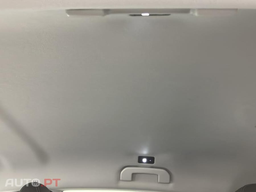 Peugeot 308 1.6 Hybrid Allure e-EAT8