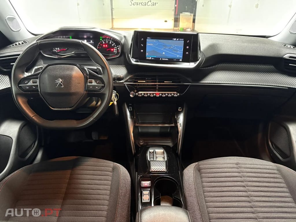 Peugeot 2008 1.2 PureTech Active EAT8