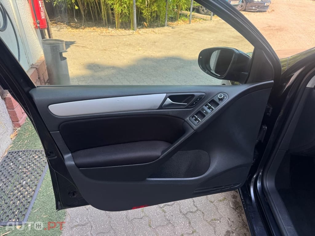 Volkswagen Golf 1.6 TDI SPORT