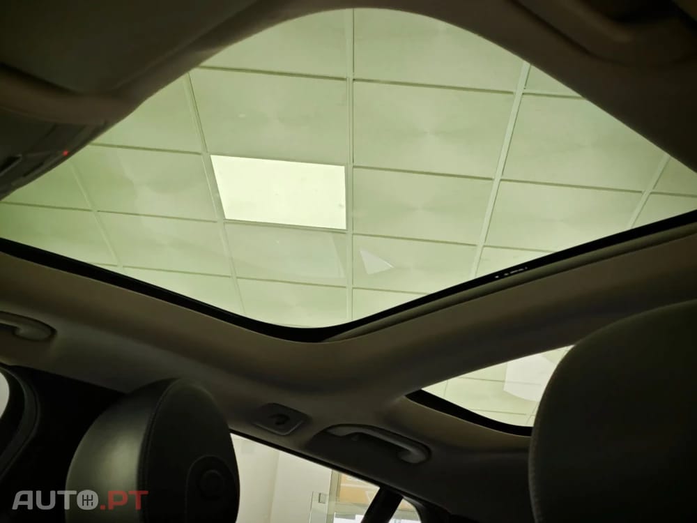 Mercedes-Benz E 220 Exclusive — fotografia 5