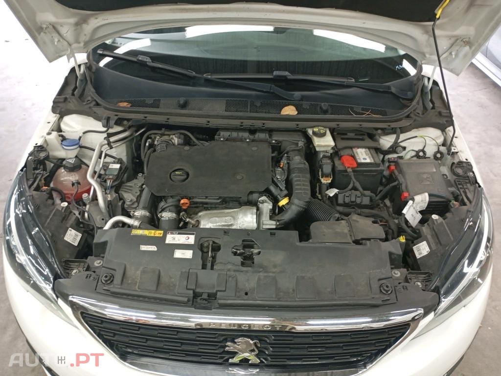 Peugeot 308 1.5 BlueHDi Business Line