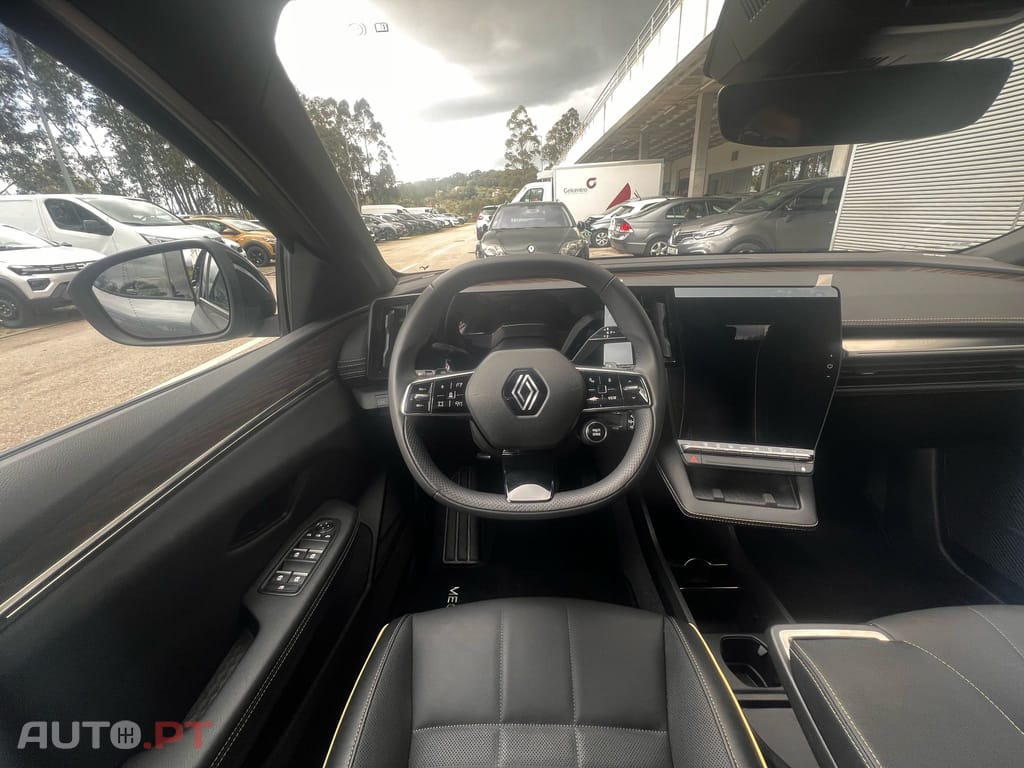 Renault Mégane E-Tech Iconic Optimal Charge 60 KW 220cv