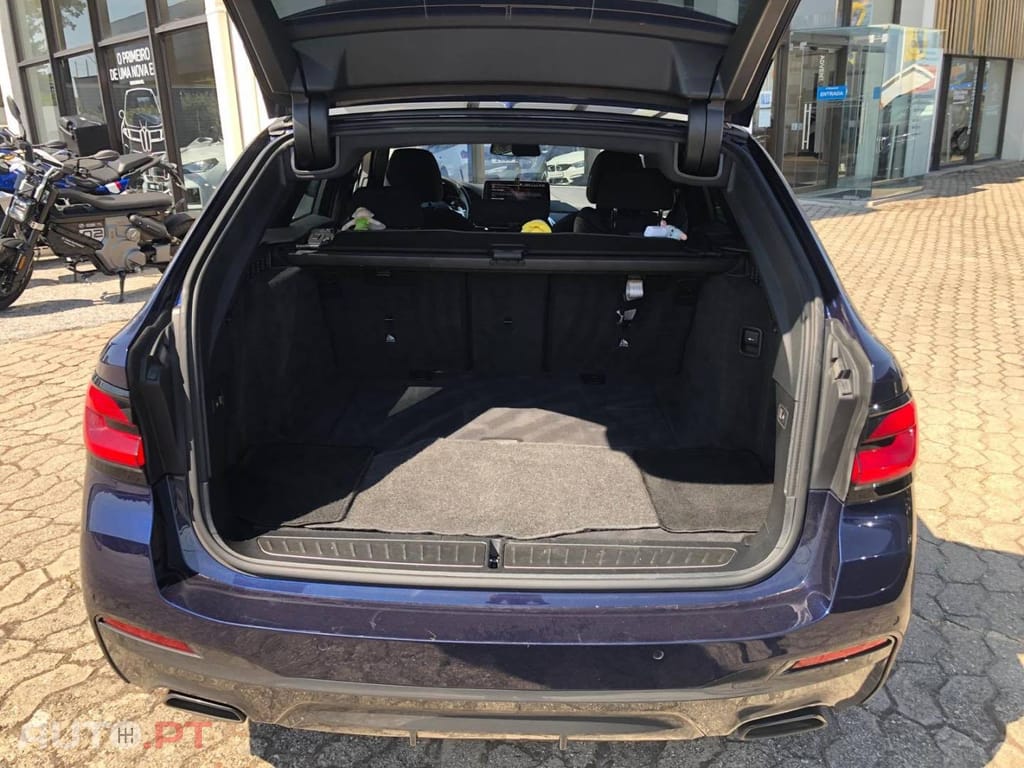 BMW 530 d Pack Desportivo M Auto