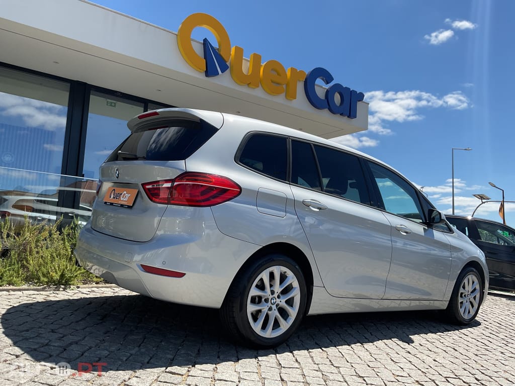 BMW 216 i 7L