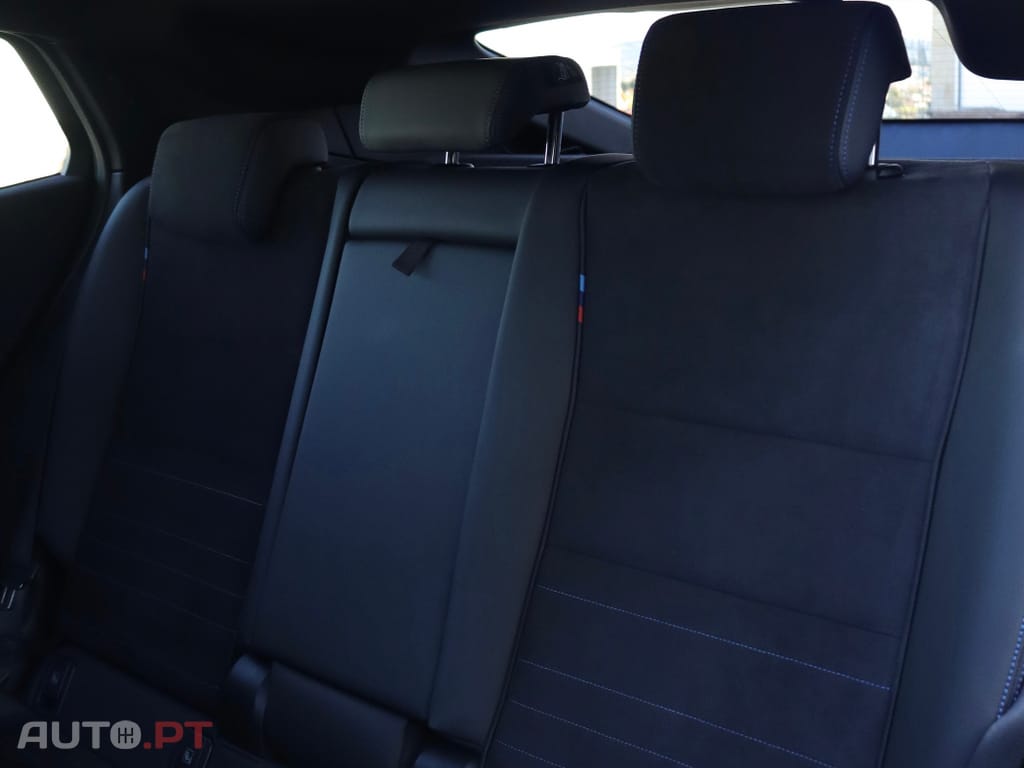 BMW iX2 eDrive20 Pack Desportivo M