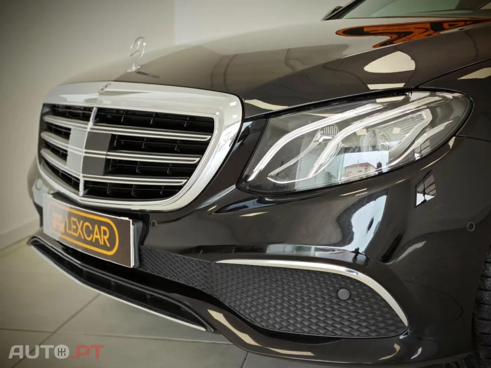 Mercedes-Benz E 220 Exclusive — fotografia 17