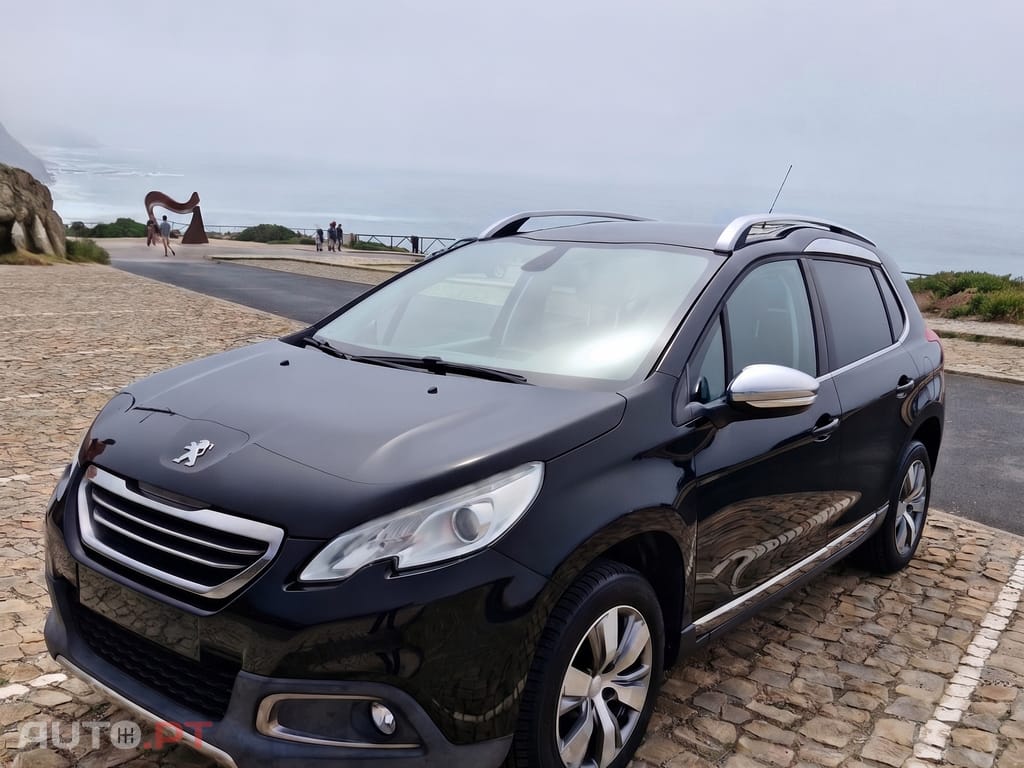Peugeot 2008 1.2 PureTech Allure