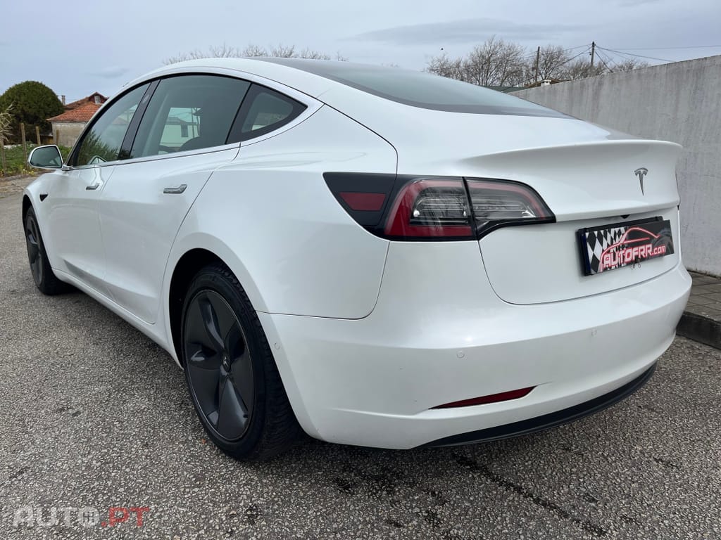 Tesla Model 3 Tração Traseira
