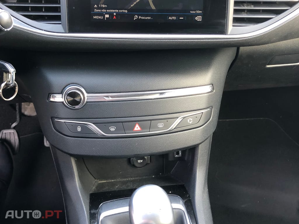 Peugeot 308 1.2 PureTech Business Line