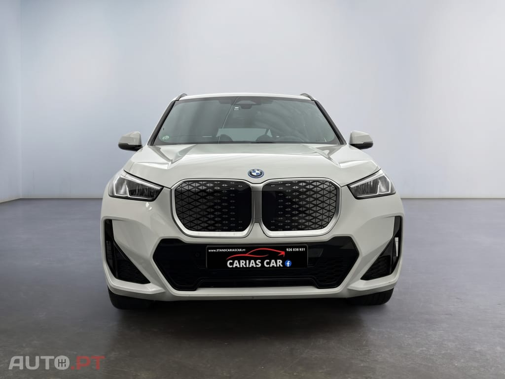BMW iX1 eDrive20 Edição Desportiva M