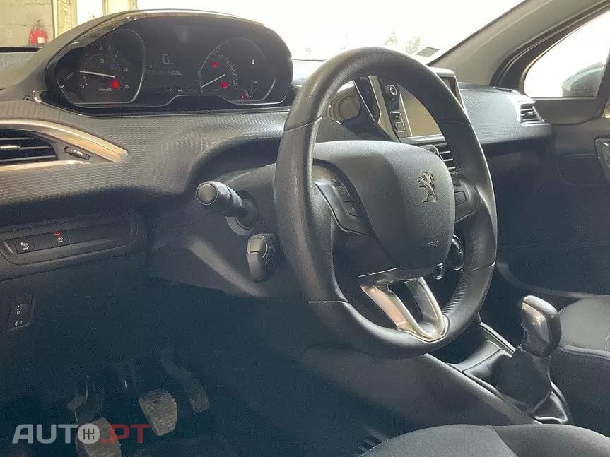 Peugeot 208 1.5 BlueHDi Signature