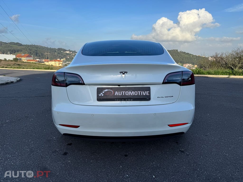 Tesla Model 3 Long-Range Dual Motor AWD