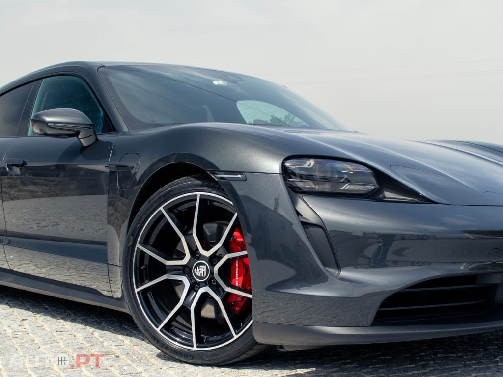 Porsche Taycan 4S Black Edition
