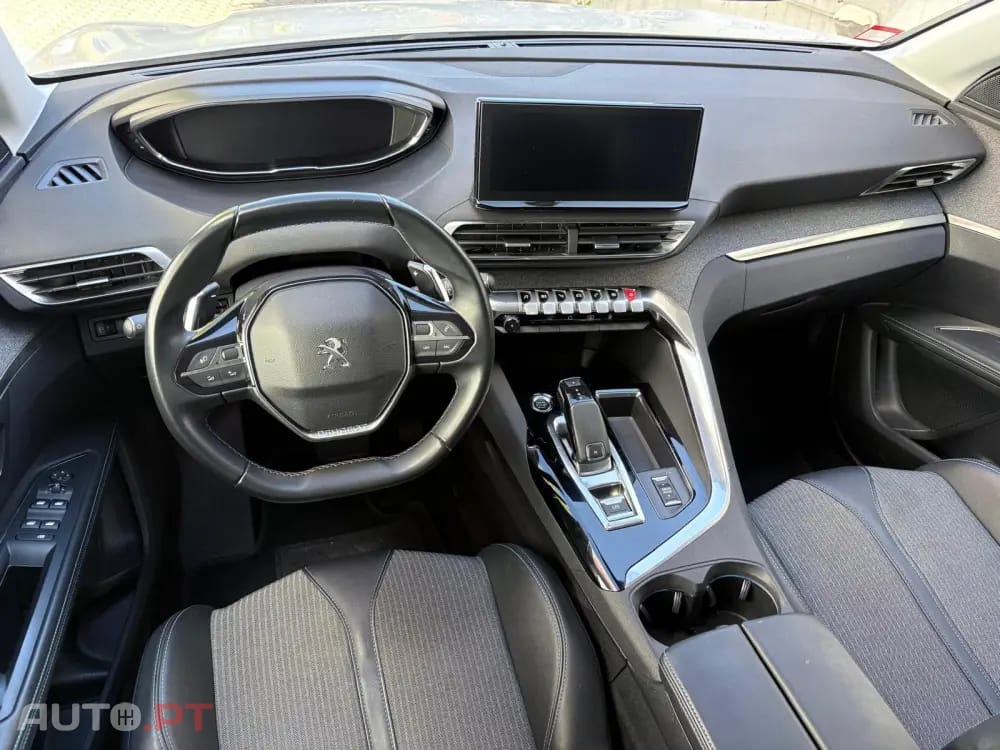 Peugeot 5008 1.2 PureTech Allure EAT8