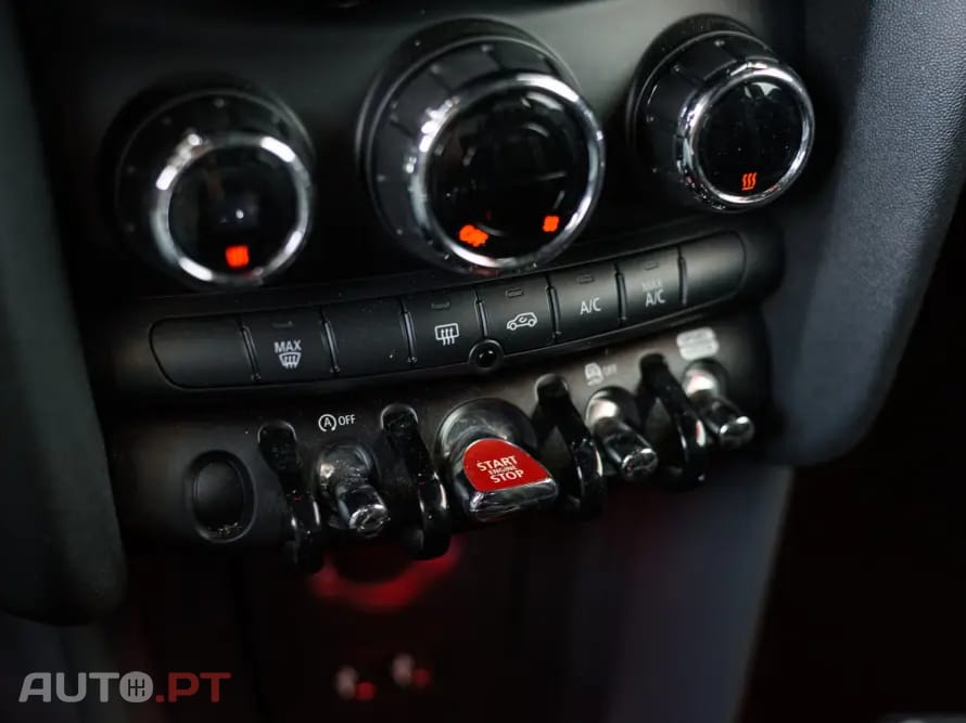 MINI Cooper Cooper D