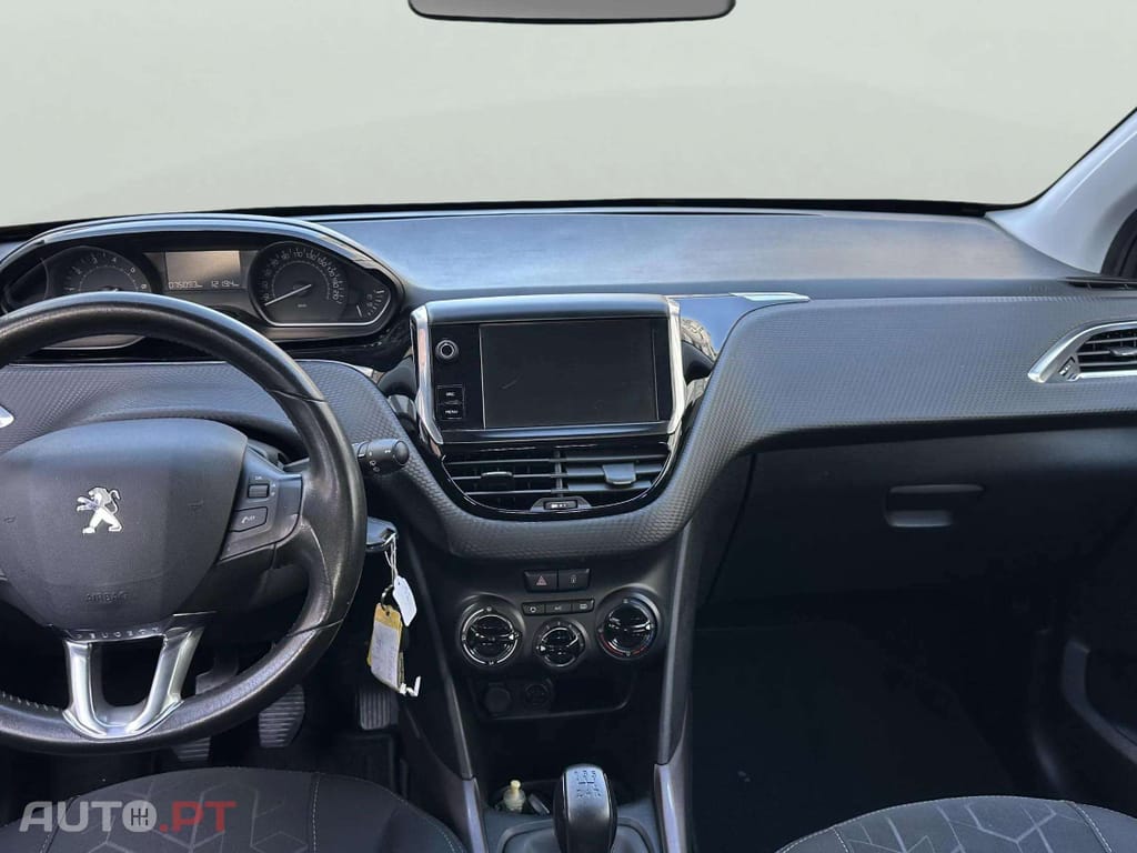 Peugeot 2008 1.2 PureTech Allure