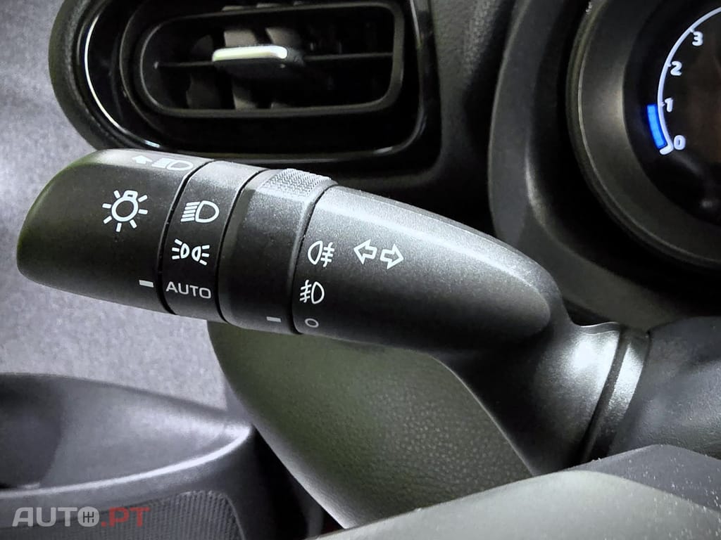 Toyota Yaris 1.0 VVT-i Exclusive