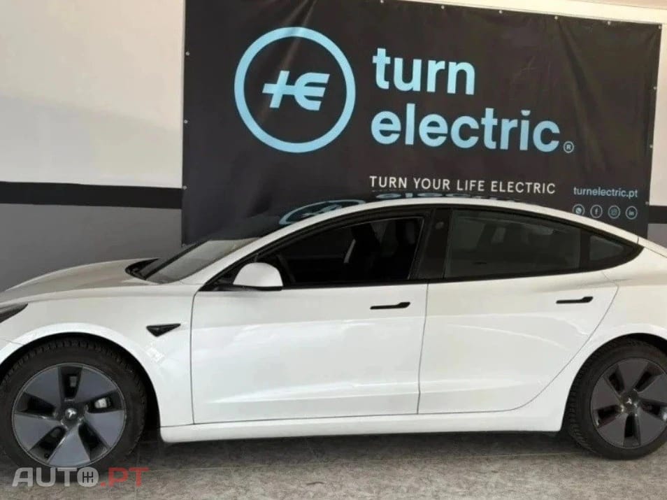 Tesla Model 3 Standard Range Plus RWD