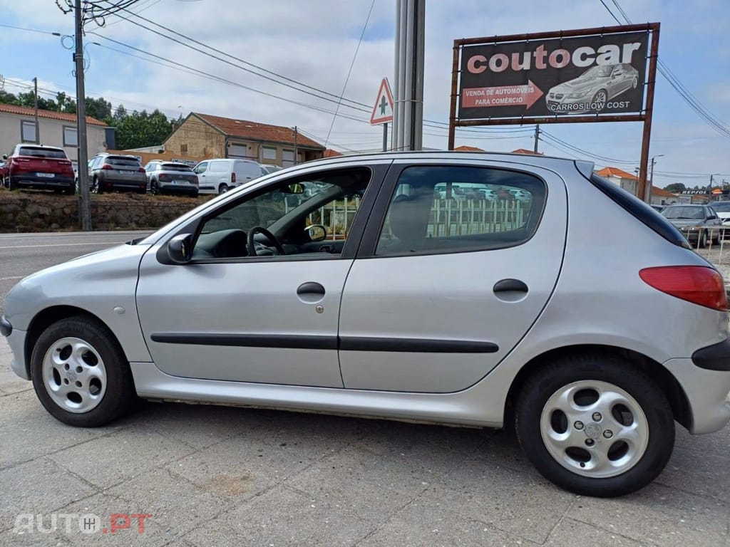 Peugeot 206 1.1 XR Présence — fotografia 4