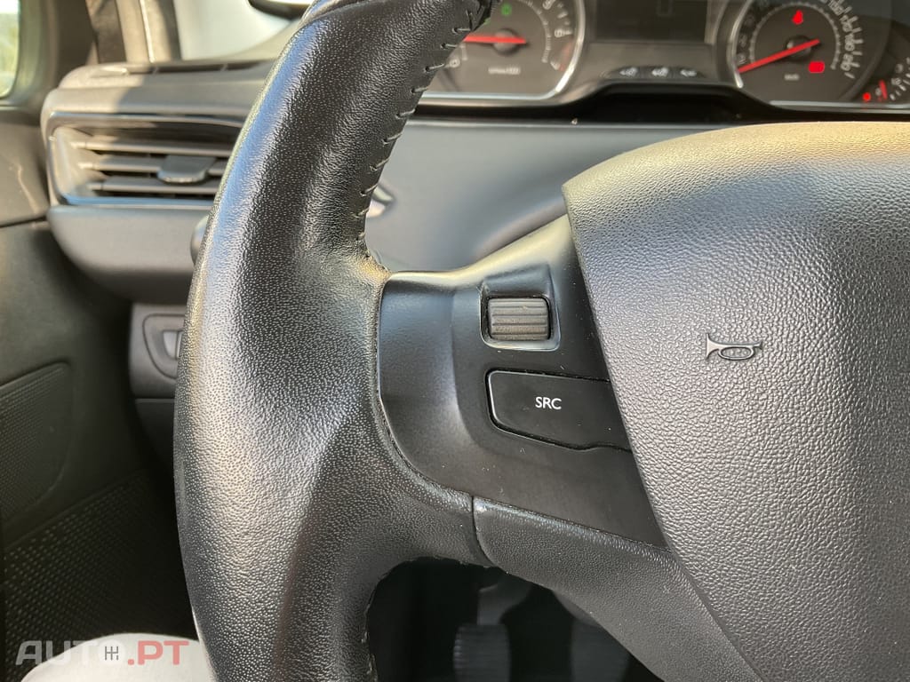 Peugeot 208 1.2 VTi Active