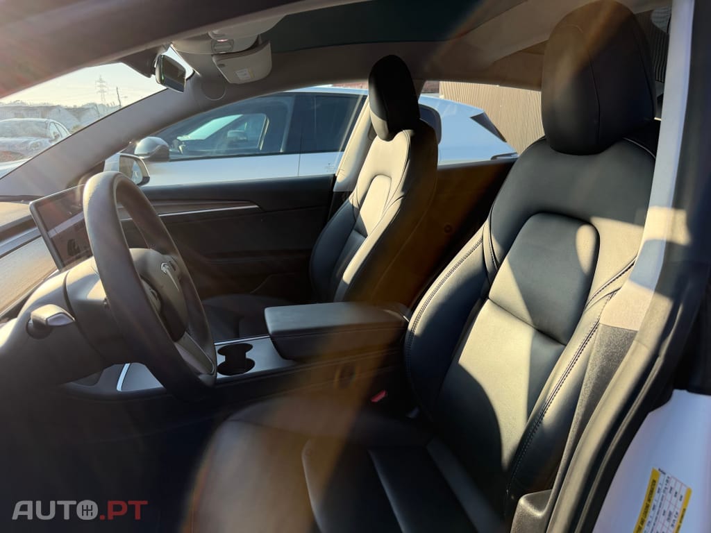 Tesla Model 3 Performance Dual Motor AWD — fotografia 6
