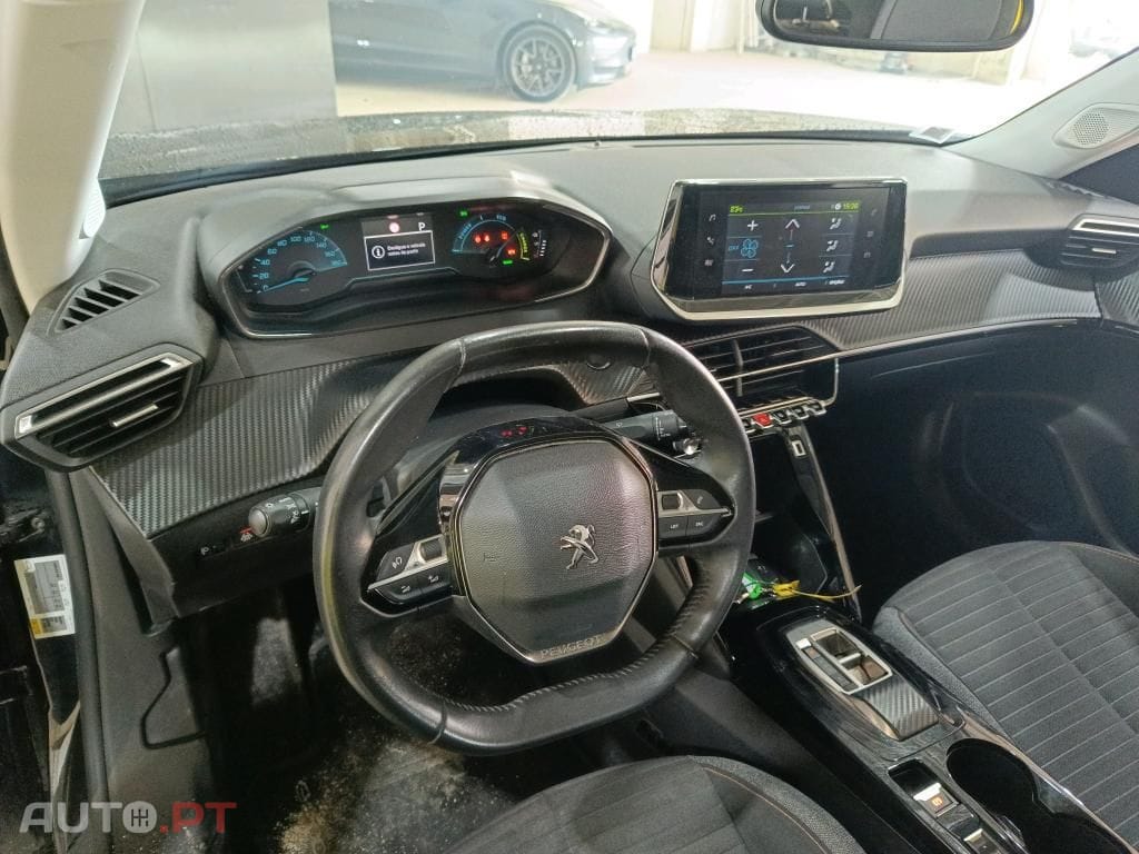 Peugeot E-2008 50 kWh Active Pack