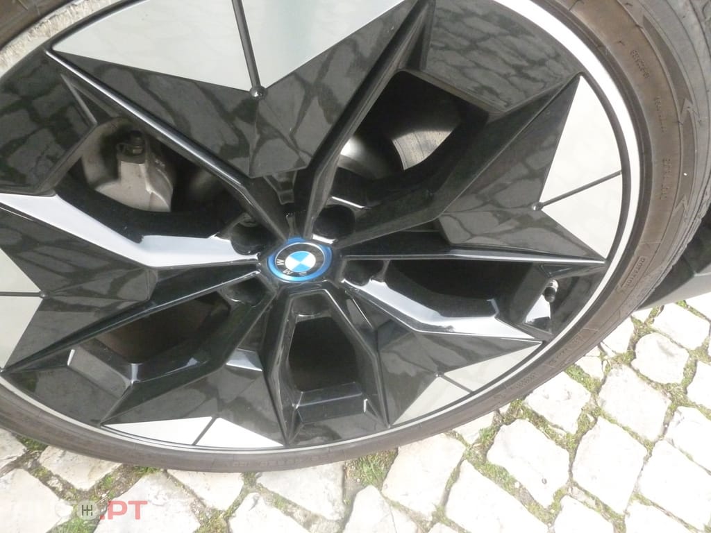 BMW iX3 74 kWh Impressive