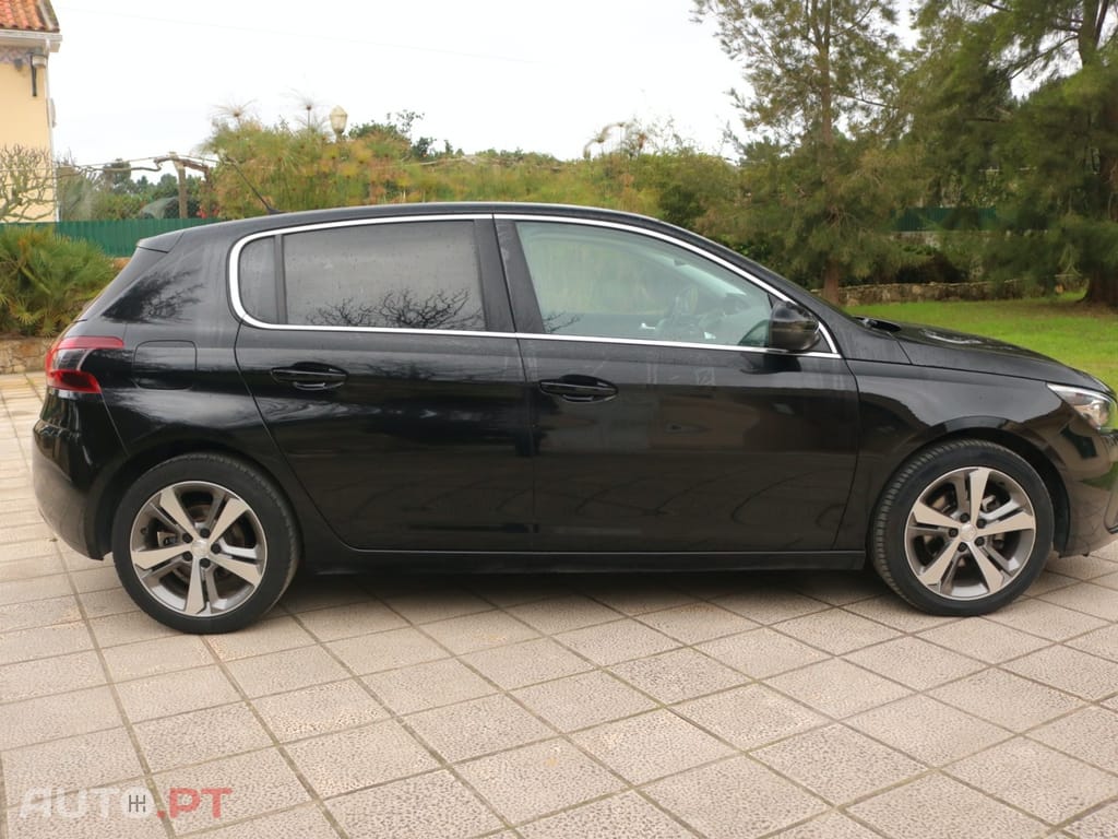 Peugeot 308 1.5 BlueHDi Allure Pack