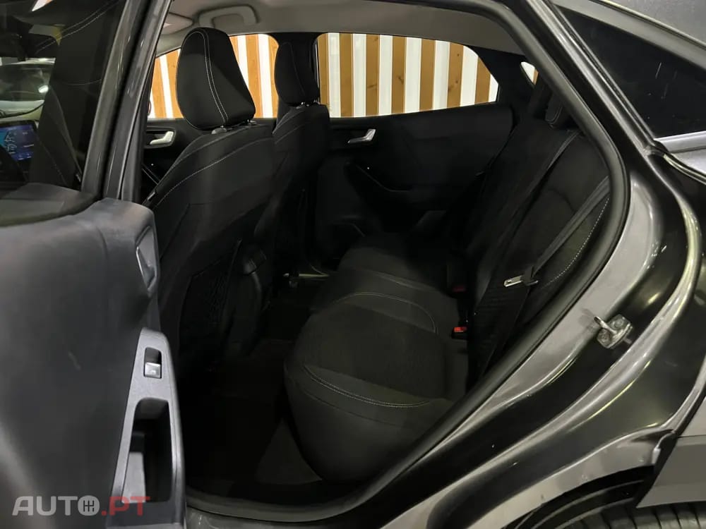 Ford Puma 1.0 EcoBoost MHEV Titanium X