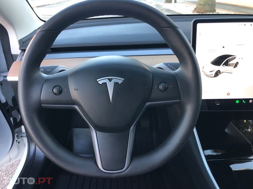 Tesla Model 3 Standard Range Plus RWD