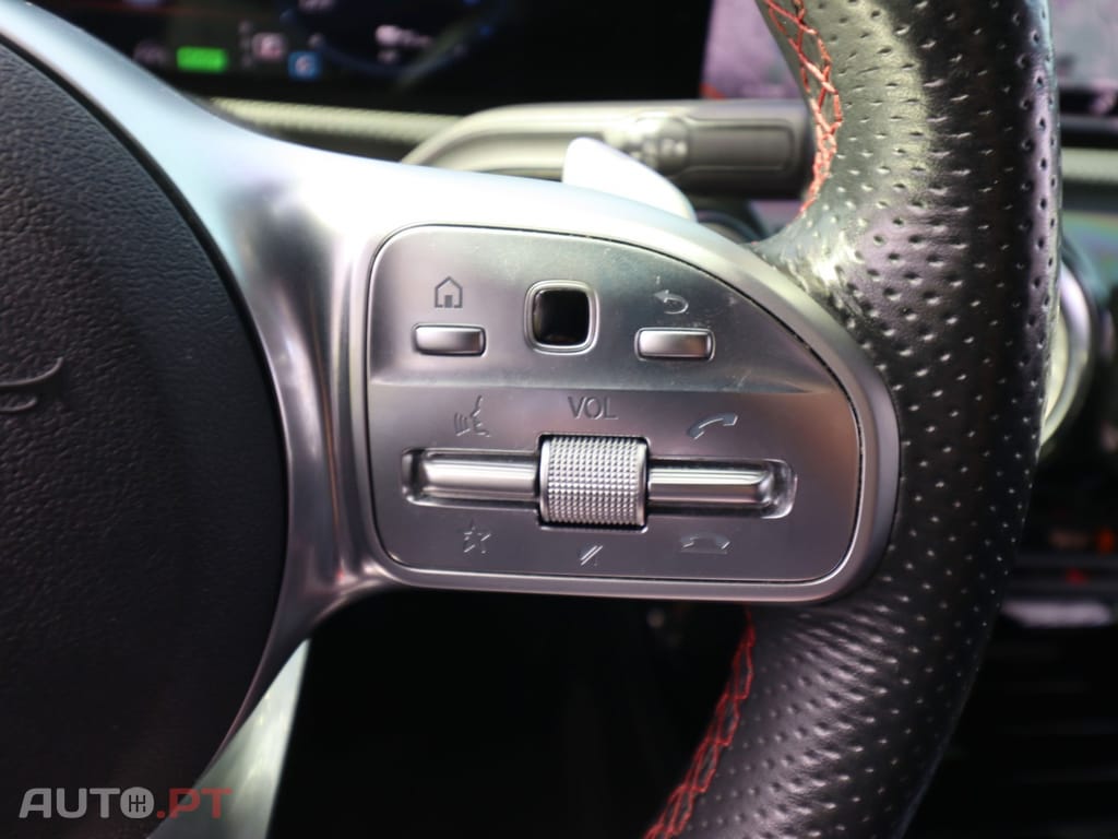 Mercedes-Benz A 250 AMG LINE