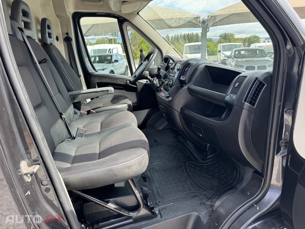 Peugeot Boxer 2.2 HDi 333 L2H2 Pack CD Clim