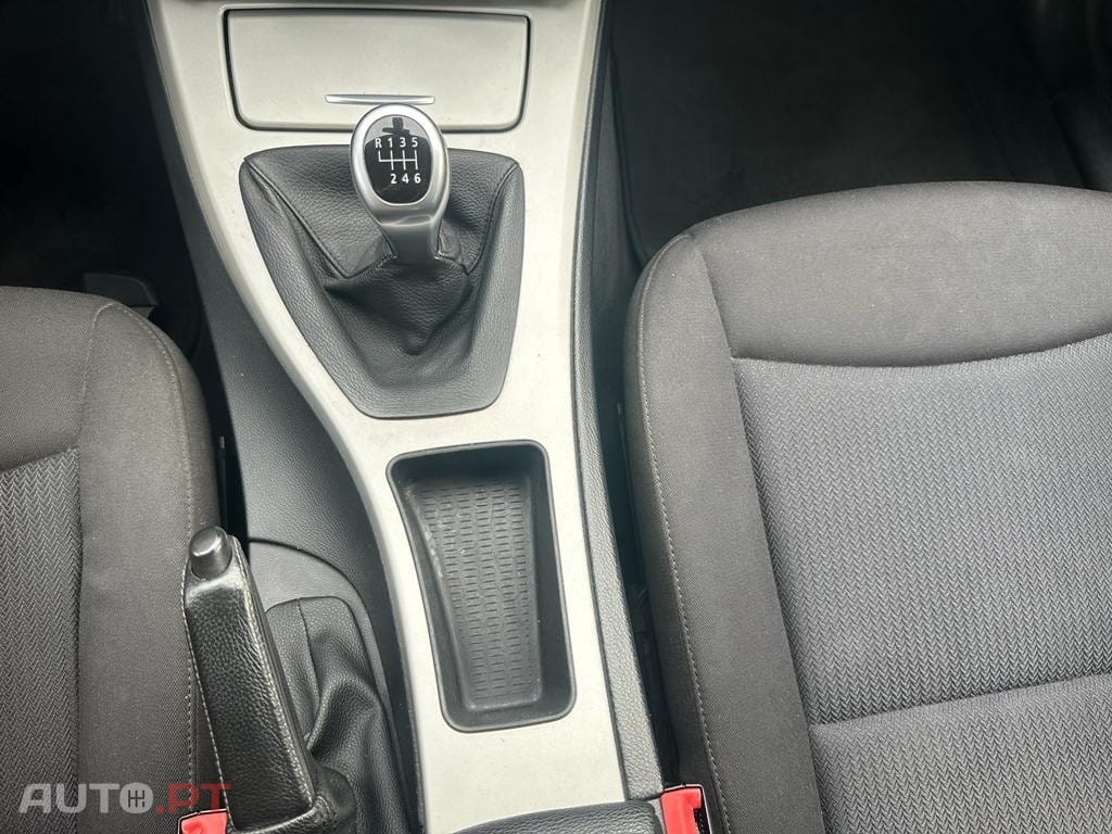 BMW 318 d Touring Line Sport