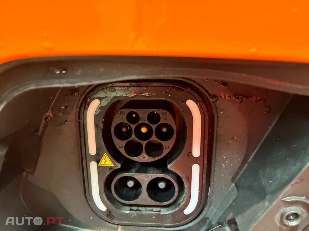 MG MG4 EV Standard 2WD