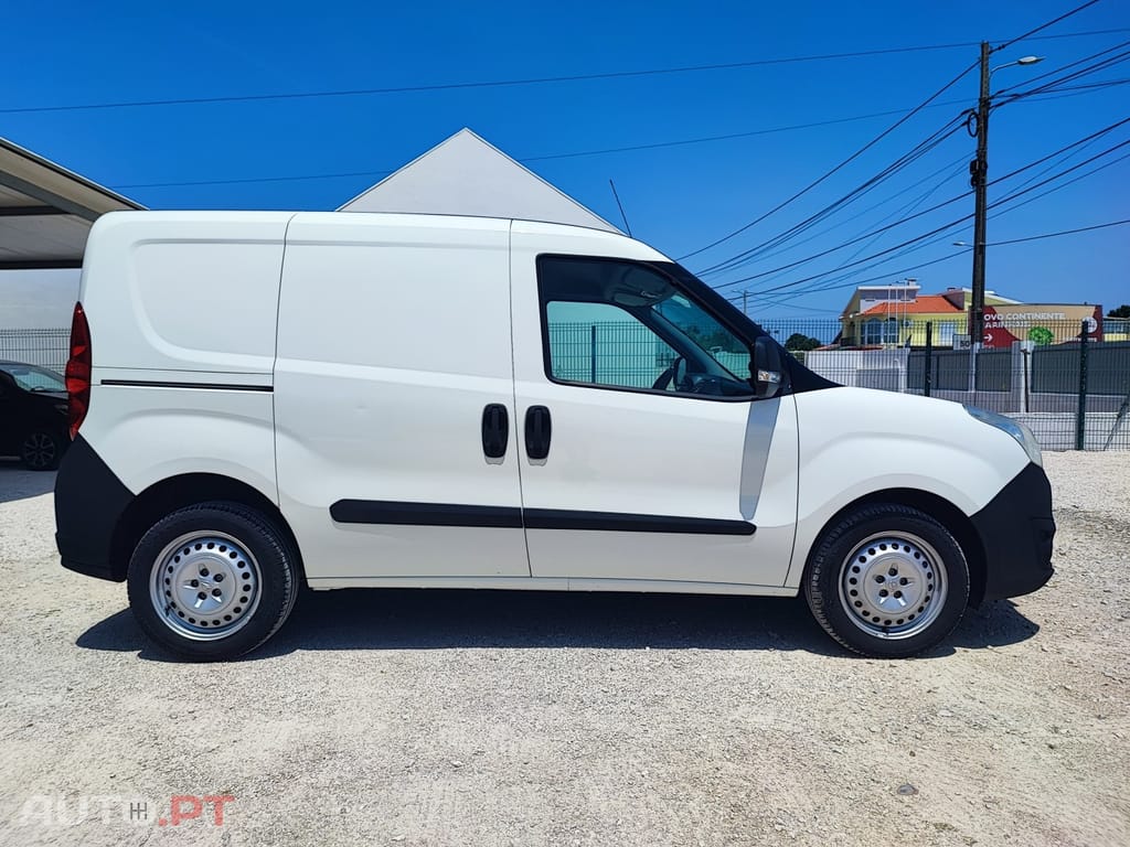 Opel Combo 1.6 CDTi L1H1 Essentia