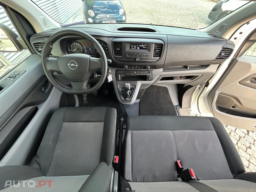 Opel Vivaro 1.5 CDTi L2H1 Essentia Inc