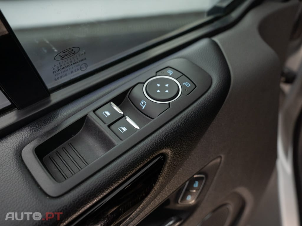 Ford Tourneo 1.0 EcoBoost Titanium PHEV