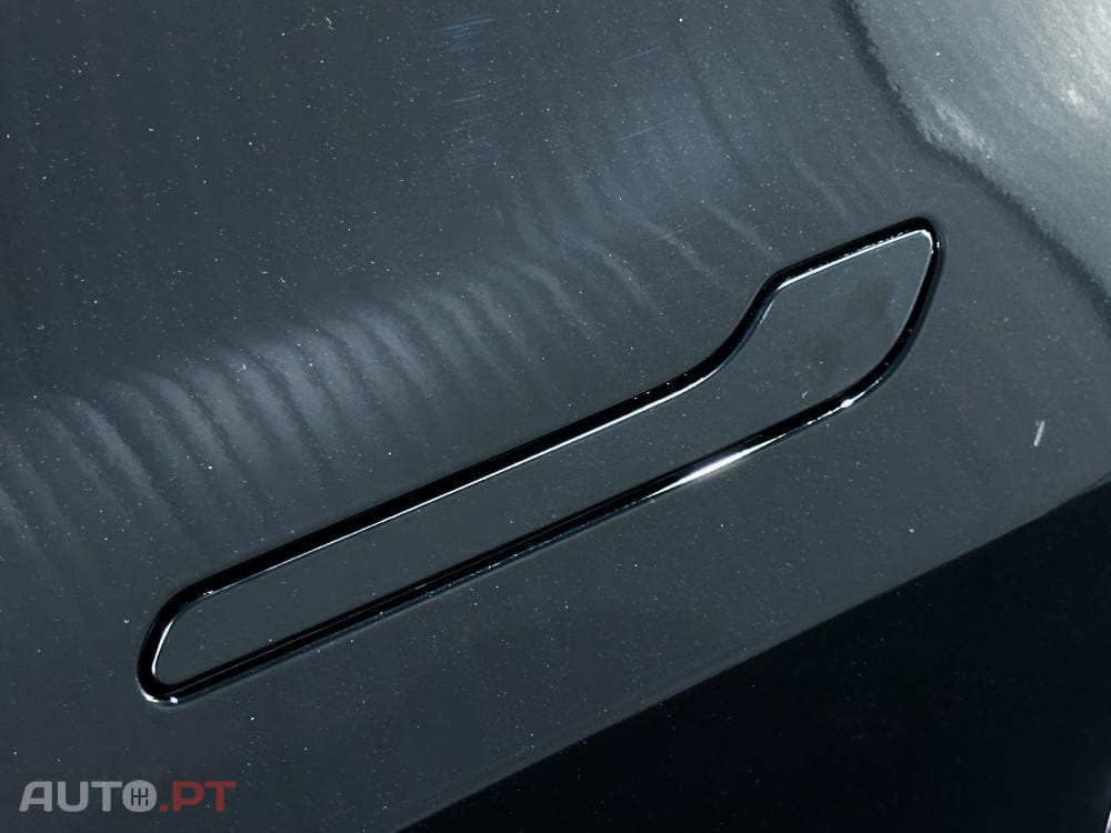 Tesla Model Y Long Range Dual Motor AWD