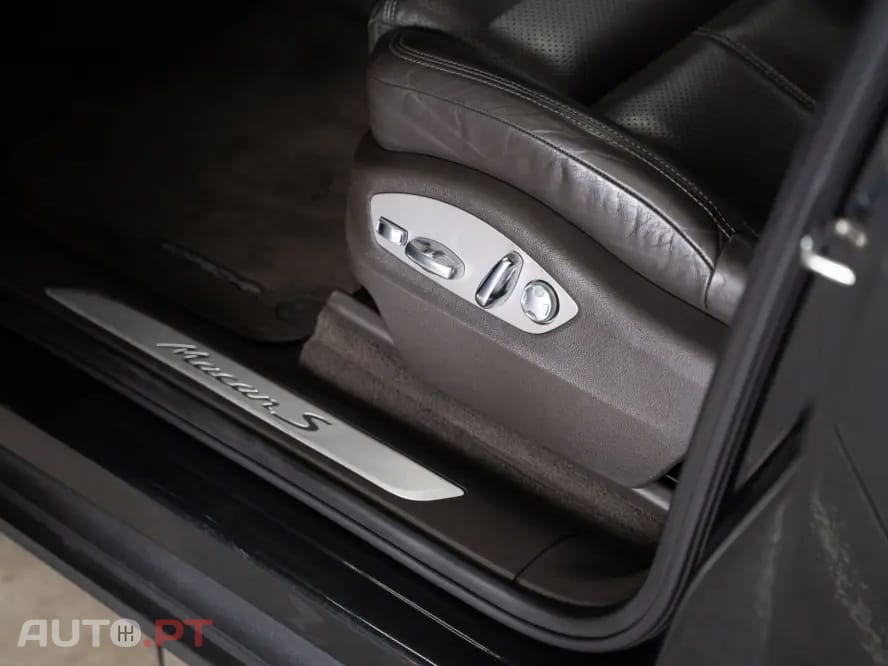 Porsche Macan S