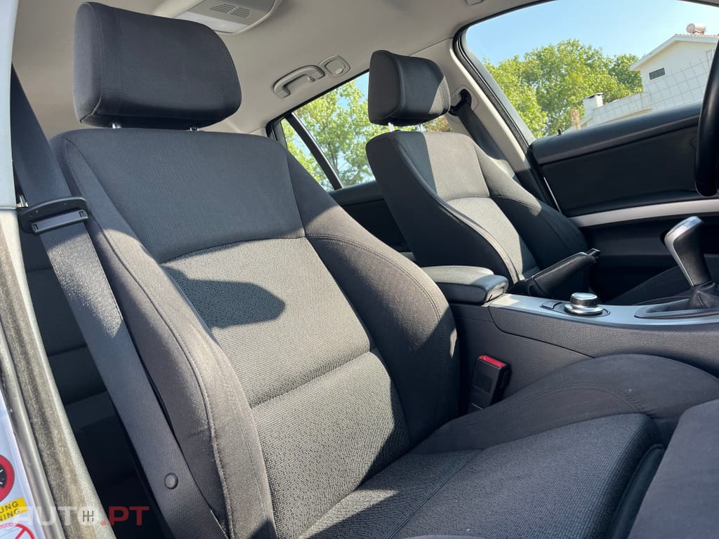 BMW 318 d Touring Navigation Sport