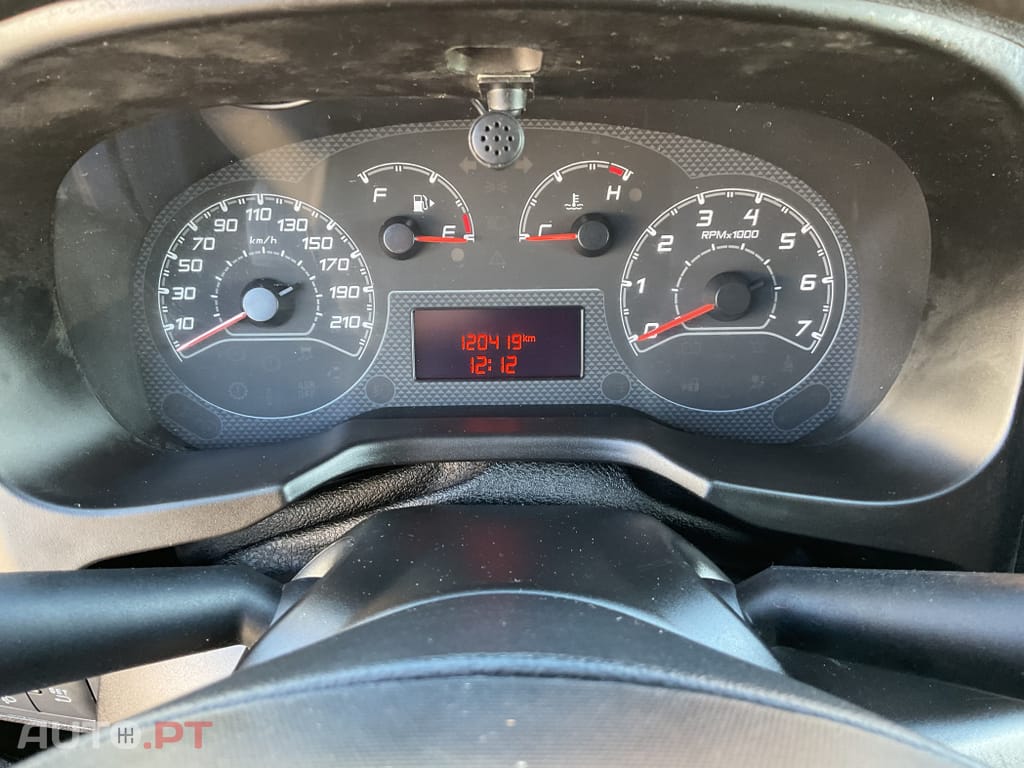 Fiat Fiorino 1.3 M-jet Adventure com 1GD