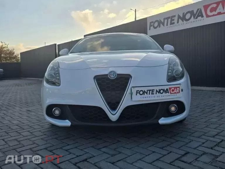 Alfa Romeo Giulietta 1.6 JTDM Sport — fotografia 3